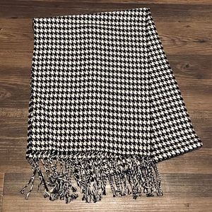 Houndstooth Scarf